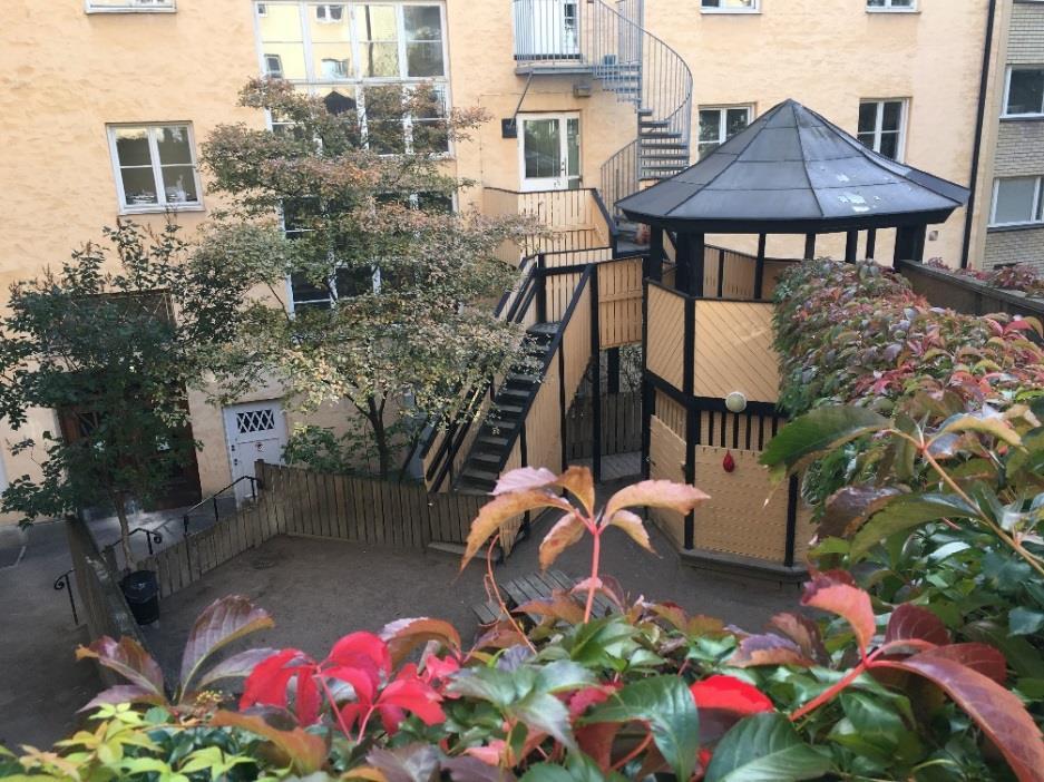 Sida 8 (10) En sammanhängande stad En socialt sammanhållen stad Fastigheten Bonden Mindre 14 är med de verksamheter och boendeformer som finns i fastigheten en mötesplats, både för unga och gamla.