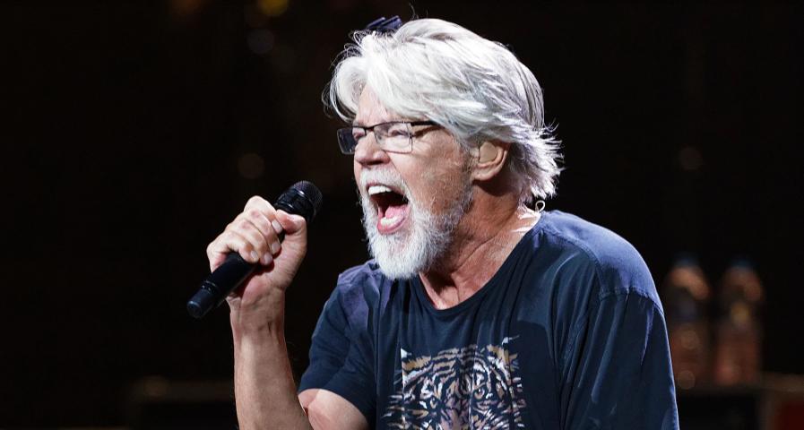 Bob Seger - Old time rock & roll Just take those old records off the shelf I'll sit and listen to 'em by myself Today's music ain't got the same soul I like that old time rock 'n' roll Don't try to