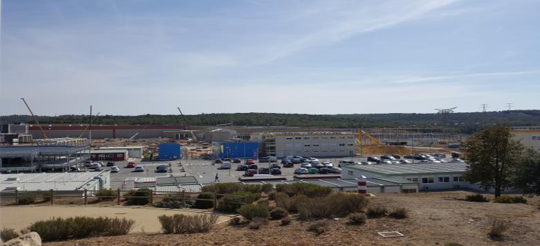 Vårt andra besök på Cadarache var byggnationen av Jules Horowitz reaktorn (JHR) som beräknas vara klar 2021. Vi blev introducerade för en anläggningsingenjör som visade oss runt.