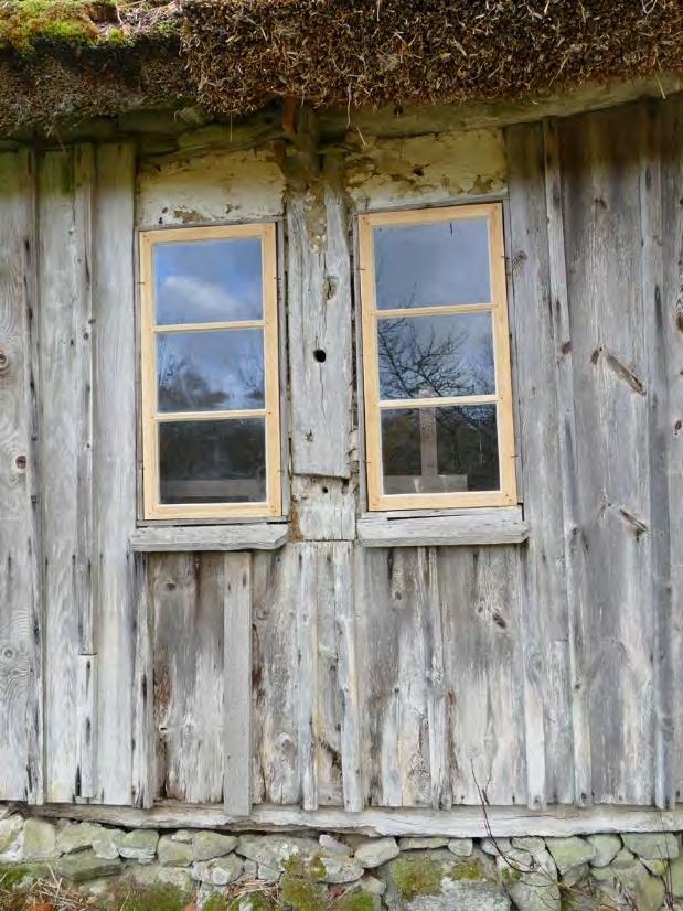 Täckningen motsvarades av omkring 5 löpmeter på båda takfall. Följande år lades ytterligare ett mindre sti om på det östra takfallet, norr om det föregående.