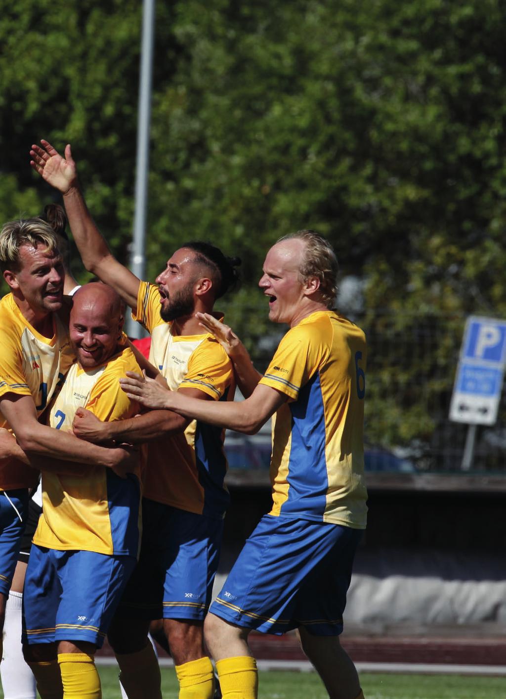 UTVECKLINGSSTÖD IK fotboll gav föreningar i Sverige chansen att söka ett stimulansbidrag = 7500 kr/ förening till sin knatteverksamhet, upp till 16 år.