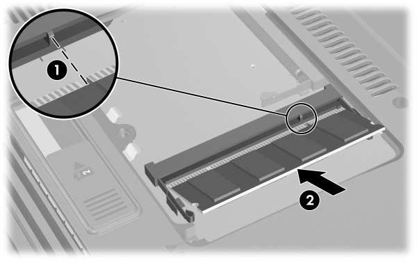Maskinvarukomponenter 9. Sätt i den nya minnesmodulen: a. Rikta in den skårade änden 1 av minnesmodulen med den skårade delen på minnesplatsen. b.