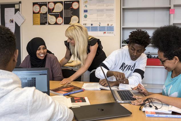 Introduktionsprogram Program: Individuellt alternativ Språkintroduktion Yrkesintroduktion Hotell och turism Foto: Rocco Gustavsson Nå dina mål och förbered dig för vidare studier