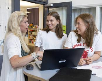 Där finns också en länk till ansökan som görs på nätet. Varje program har egna sidor på eskilstuna.se/gymnasium.