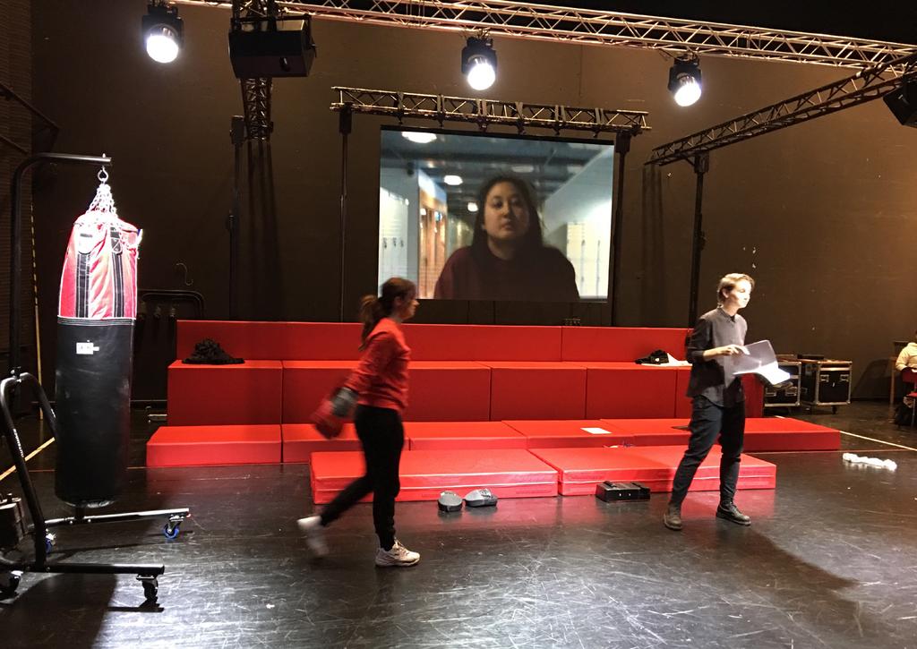 Repetitionsbilder från Riksteaterns lokaler i Hallunda.