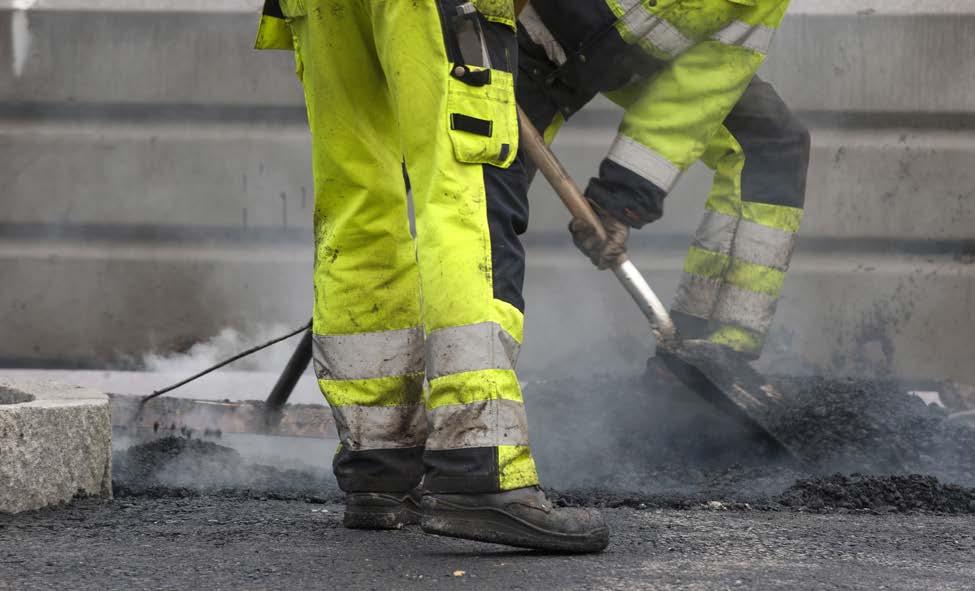 2. INFÖR EN TRAFIKSTÖRNINGSAVGIFT FÖR TRAFIKSTÖRANDE ARBETEN Gatuarbeten och andra trafikstörande arbeten betalar inte sina samhälleliga kostnader.