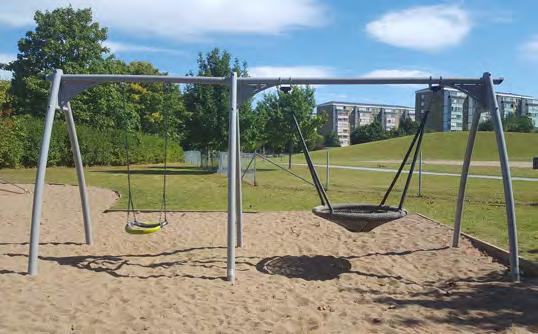 Svenshögsparken Ej tillgänglig I parken finns en fotbollsplan, en stor boulanläggning samt en bandyplan. Området för bandyplanen arrenderas och sköts av Burlövs Bostäder.