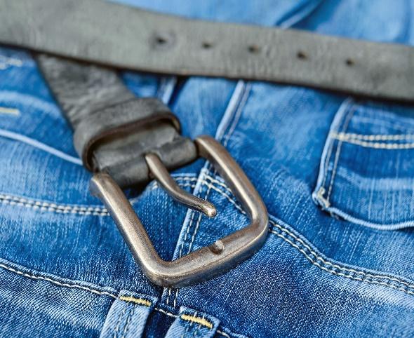 Exempel ur utredningsavsnitt Hon hade på sig en långklänning och korta leggings till knävecken