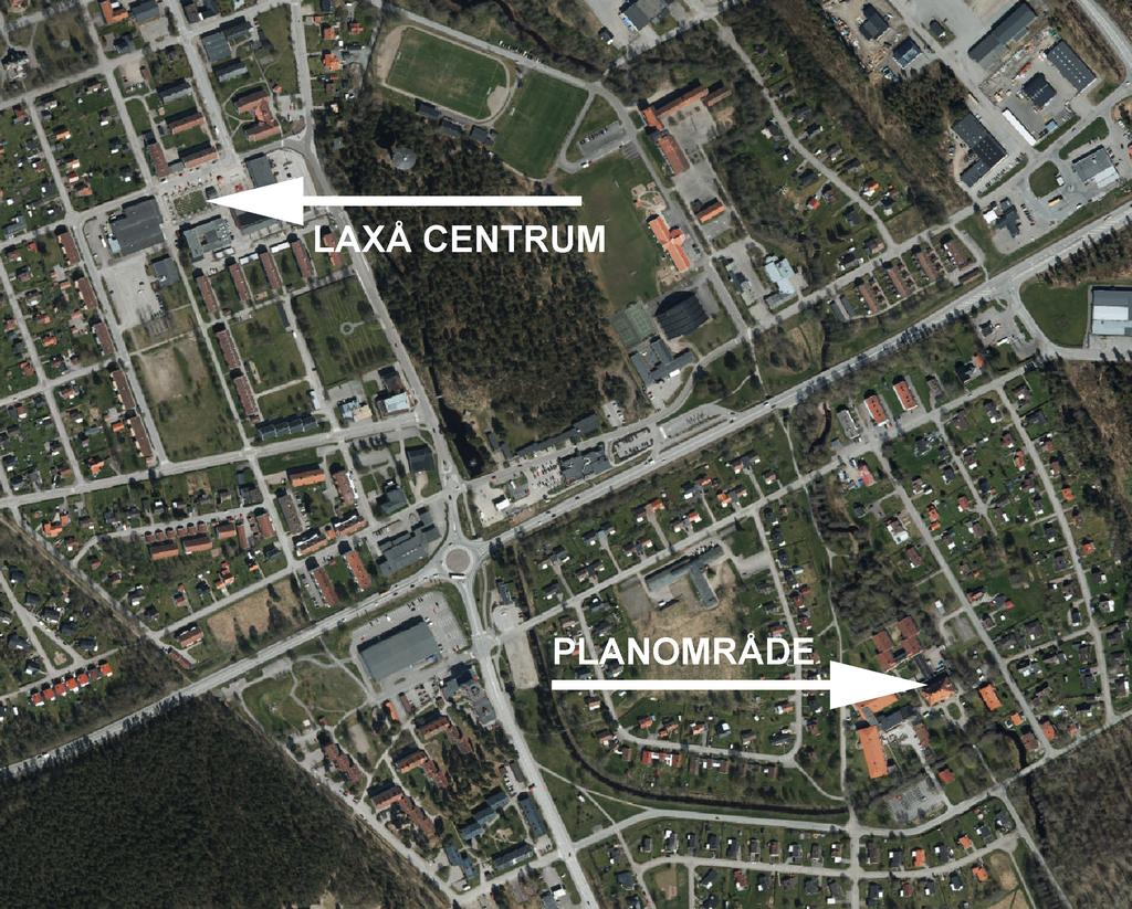 PLANDATA Läge och omfattning Planområdet ligger i sydöstra delarna av Laxå tätort, ca 1.5 km från centrumtorget i Laxå. I väster gränsar planområdet mot Laxå vårdcentral.
