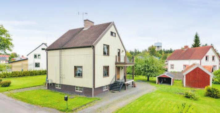 till 71122 Österbybruk, 5 rok, 140 + 74 m² PRIS 1 275