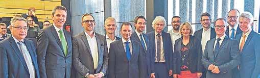 16 Donau-Moldau-Zeitung l l l l l l l Zukunft der Gesundheitsversorgung in der Europaregion Donau-Moldau Komplett vernetzte Krankenhäuser, computergestützte Diagnosen und Operationssäle voller