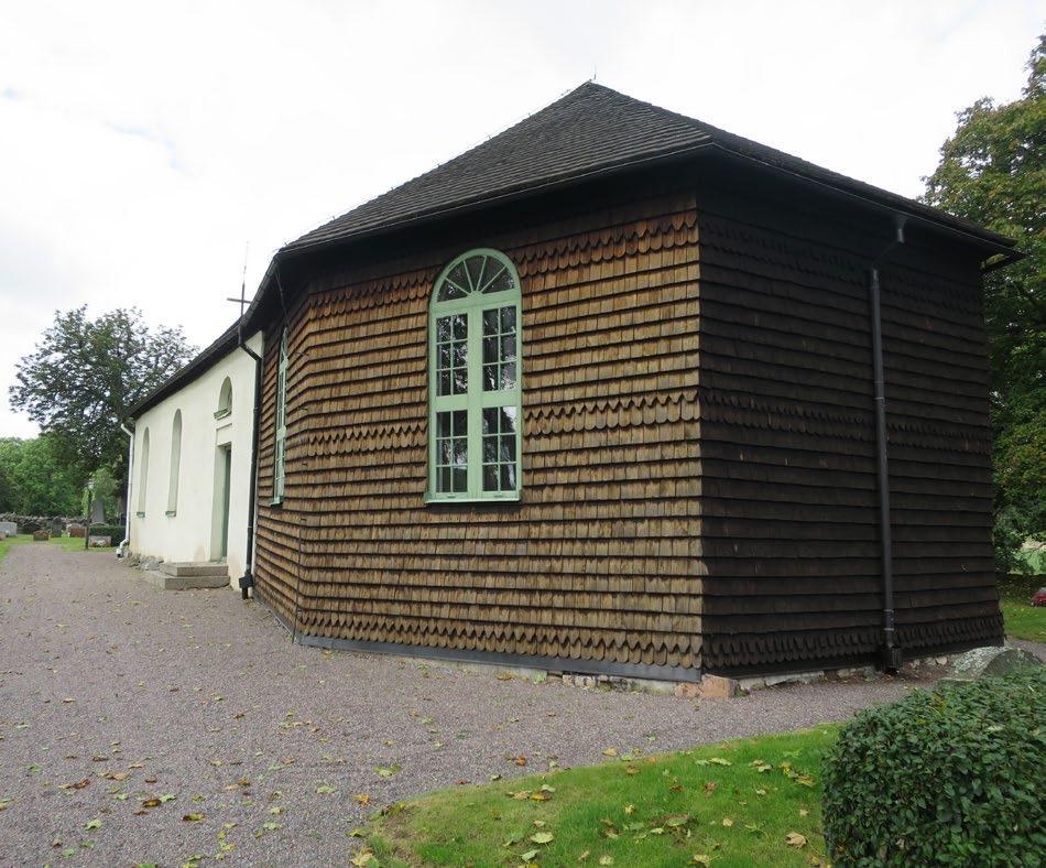 Tveta kyrka från sydost före åtgärd.