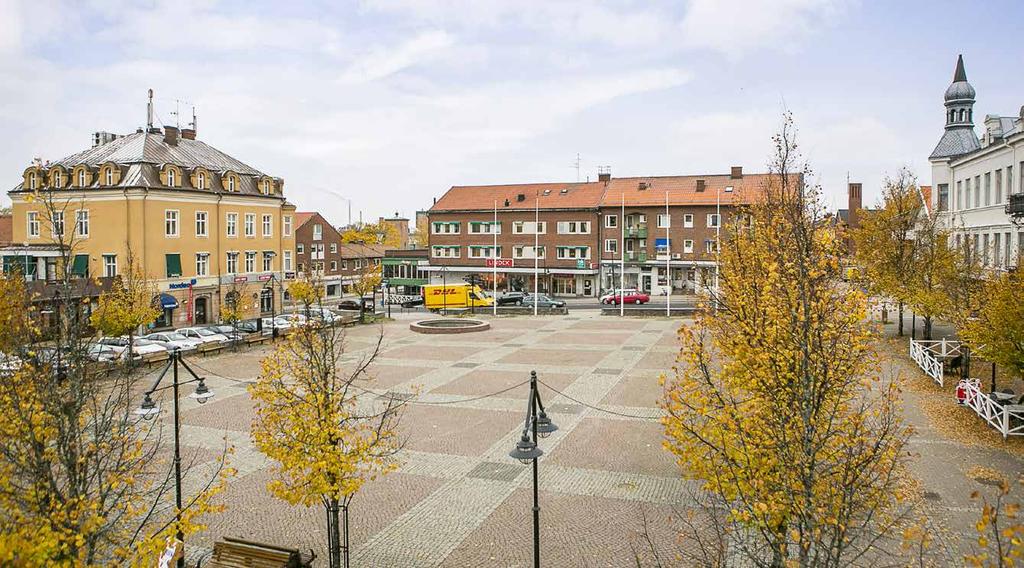Säffle centrum FASTIGHETEN Säffle centrum har en fantastisk 50-talsmiljö med Byälven som rinner rakt genom centrum och ut med Vänern.