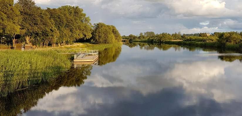 Närhet till vatten Har betydelse för flerbostadshus i Kristianstad Har betydelse för småhus i Kristianstad Skånes största vattendrag Helge å rinner genom centrala Kristianstad och genom Hammarsjön,