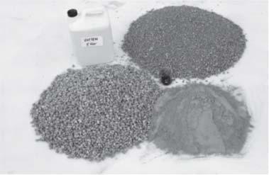 3 Betong Betong är ett poröst material sammansatt av i huvudsak tre huvudmaterial: cement, vatten och ballast (Burström, 2007).