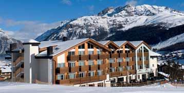 1 ano HOTEL S LAC SALIN SPA & MOUNTAIN RESORT 50 m poloha: Livigno, centrum - 800 m, skiareál Livigno / Carosello - 50 m, skiareál Livigno / Mottolino - 1,8 km, skibus - 50 m vybavenost a služby: