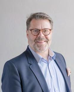 Carina har en bakgrund med ledande befattningar från Malmö Opera, SVT, Eon Nordic och Saab Group.