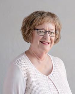 Han är civilekonom med marknadsföring som inriktning och är verksam i flera lokala och regionala styrelser inom näringsliv,