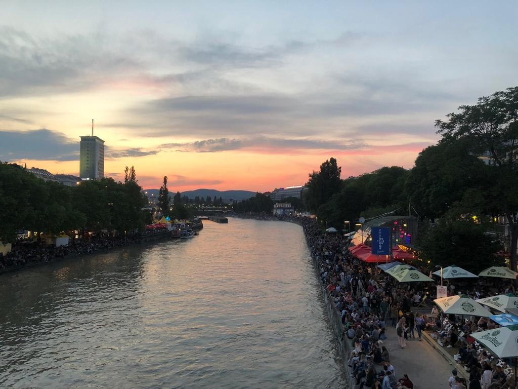 Donaukanalen vacker promenadsträcka där man kan stanna