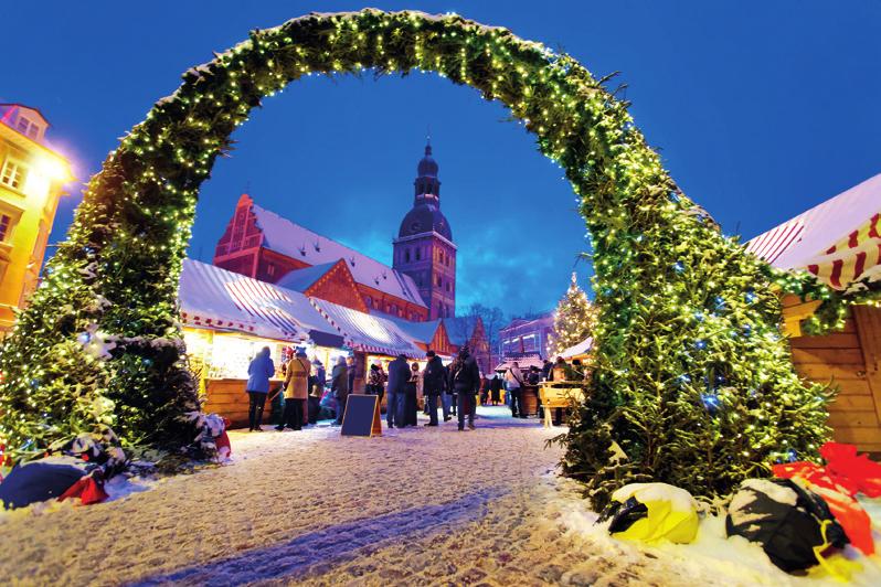 Kombinera Höga Kusten med olika destillerier som till exempel Norrtelje Bränneri, Mackmyra Whisky i Valbo, Hernö Gin i Härnösand, High Coast Whisky i Kramfors i Sverige, med överfart Umeå Vasa och