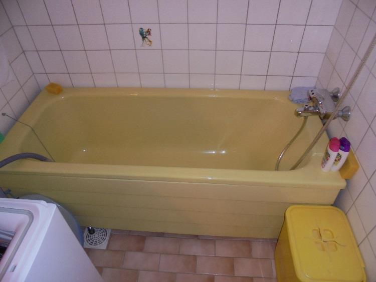 Rapport nr.: Å555 Sid: 17 / 30 Bild 27. I utrymmet finns ett badkar.