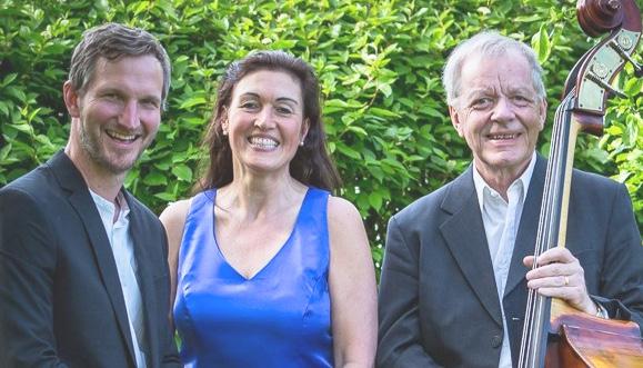 00 Musikgudstjänst med Temptation Jazz Band Foto: Privat I Vist kyrka blir vi bjudna på bland annat Spirituals- Ellington - tradjazz - swing m.m. Temptation Jazz Band bildades i Linköping 1995 och har alltså spelat jazz i över 20 år.