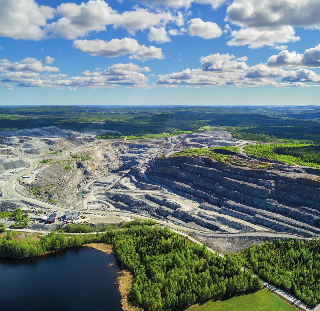 15 BJÖRKDALSGRUVAN På Björkdalsgruvans industriområde finns underjordsgruva, dagbrott, anrikningsverk och dammar.