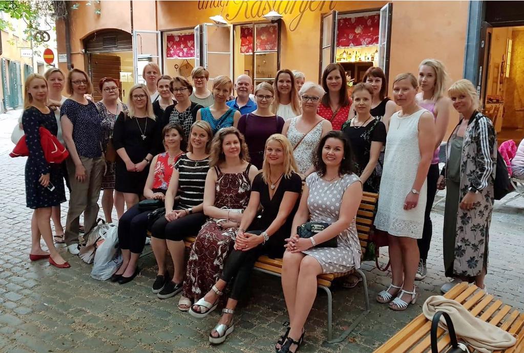 14 Skolutveckling och lärarfortbildning Under temat Uppdatera dina Sverigekunskaper arrangerar fonden årligen fortbildning för lärare från olika undervisningsstadier och olika orter i Finland.