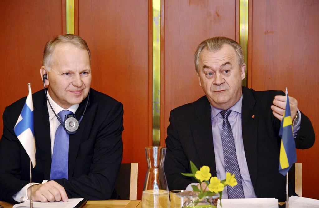 15 Jord- och skogsbruksminister Jari Leppä och landsbygdsminister Sven-Erik Bucht deltog i finska jord- och skogsbruksministeriets konferens på Hanaholmen i april 2018.
