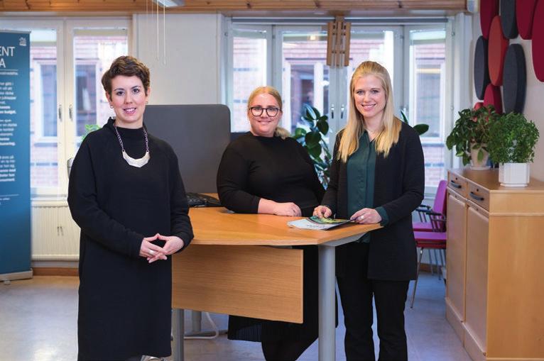 Meddela företag och organisationer din nya adress: Skatteverket sprider bara din nya adress till vissa myndigheter och aktörer.