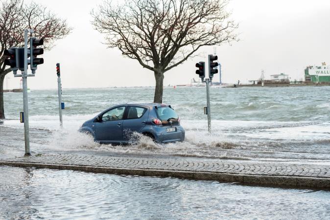 PBL och klimatanpassning PBL 2 kap. 3 Planläggning enligt denna lag ska med hänsyn till natur- och kulturvärden, miljö- och klimataspekter samt mellankommunala och regionala förhållanden främja 1.