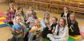 Önskar Elisabeth, Malin och Rebecka 10 Barnen i barnkören Sångfåglarna Vilken är din favoritkörsång?