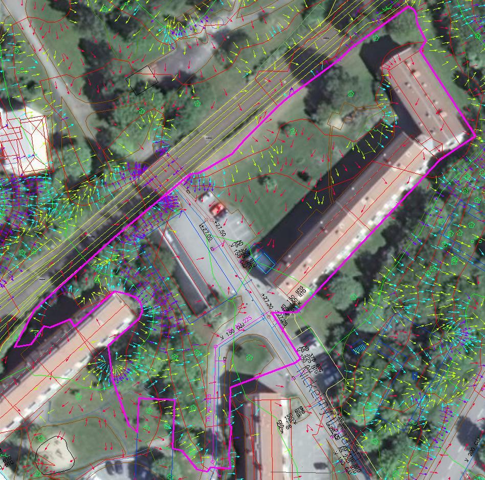 Figur 8. Ytliga vattenvägar inom avrinningsområde C. Inom delområde 1 finns befintligt dagvattennät i Nickelmyntsgatan, se figur 9. Nickelmyntsgatan är dock belägen på en högre nivå än planområdet.