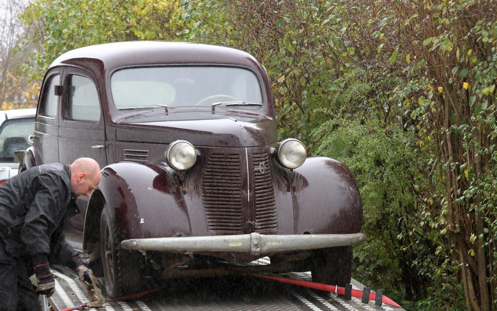 Det blev inte så mycket kört med den för på hösten kom ju kriget i Europa och bilen blev avställd på hösten -39.