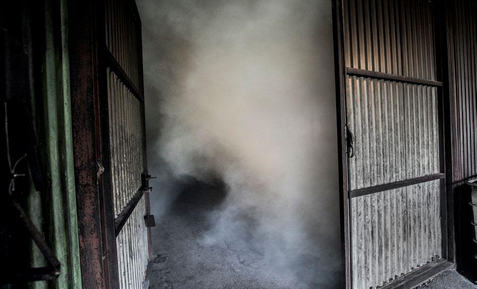 Vid trycksättning av angränsande lokaler, kan spridningen av brandgaserna ofta begränsas effektivt. der, och ständigt fatta aktiva beslut om fläktanvändningen.