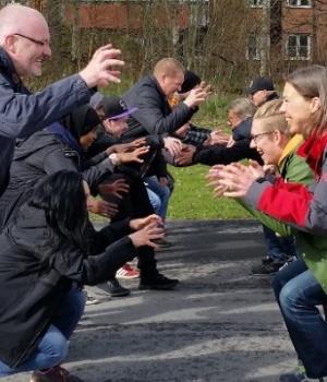 SKOGEN SOM KLASSRUM Under 2018 tillfrågades Örebro naturskola om vi kunde hålla i lärarfortbildning i utomhuspedagogik i länet via konceptet Skogen som klassrum.