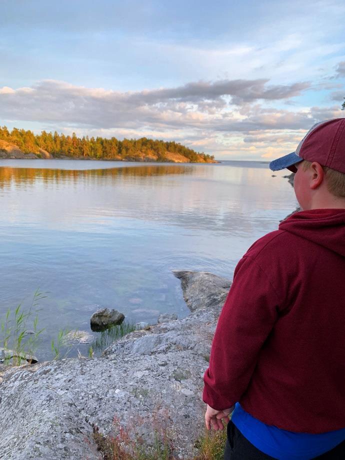 Vi upptäckte dock snabbt att det var både blåsigt och svalt i luften och vattnet hade ingen okej badtemperatur.