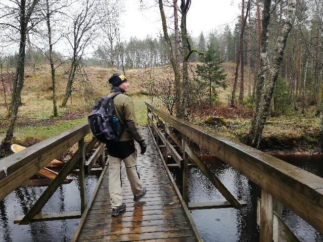 Sammanlagd höjdmeter, stigning: 218 m, sänkning: 277 m. Lätt vandring (grad 2) - 18 km Dag 4 Skallinge Simlångsdalen Frukost äter du kanske på altanen innan det är dags för avfärd.