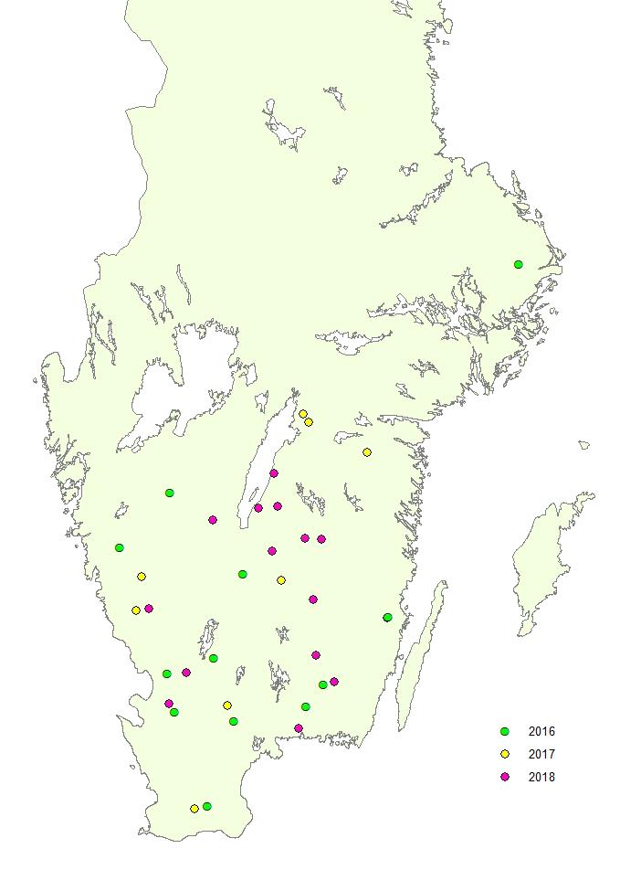 Nyutläggning i södr Sverige Under 2016 2018 hr ny långsiktig föryngringsförsök etlerts på 37 trkter i södr Sverige på reddgrder melln 55 35 N och 59 45 N (Figur 2).