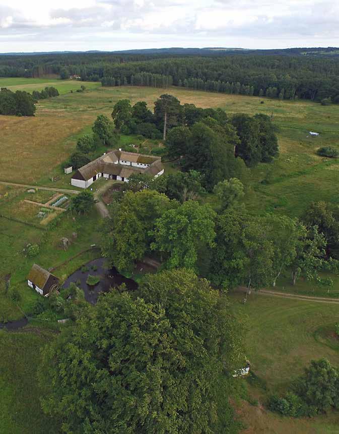 Gamlegård i Östarp, Everlövs socken karin hindfelt När vi idag närmar oss Kulturens Östarp längs vägen mellan Veberöd och Blentarp ter sig delar av det som en gång utgjorde stora delar av