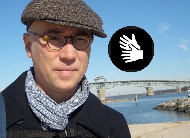 Hur kan ett museum visa på en bredd när samlingen till största delen består av kläder från välbärgade kvinnor?