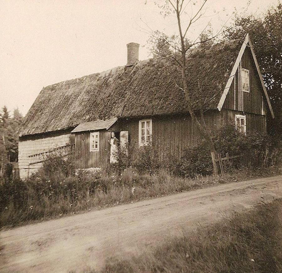 Sön 28/8 Vandring med torpskyltning i Rössjöholm. Samling vid Hallagårdens f.d. festplats 09.30. Ansvariga: Tobias, tel. 0733-503946; Markus, tel. 0704-123519 Ons 21/9 Öppet i arkivet 16.00-17.30. Ansvarig: Barbro, tel.