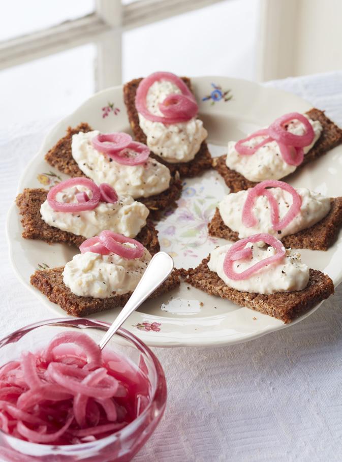 DINA VÄNNER I KÖKET Mjölk, ost, yoghurt och kvarg är mångsidiga vardagsprodukter fyllda med nyttigheter.