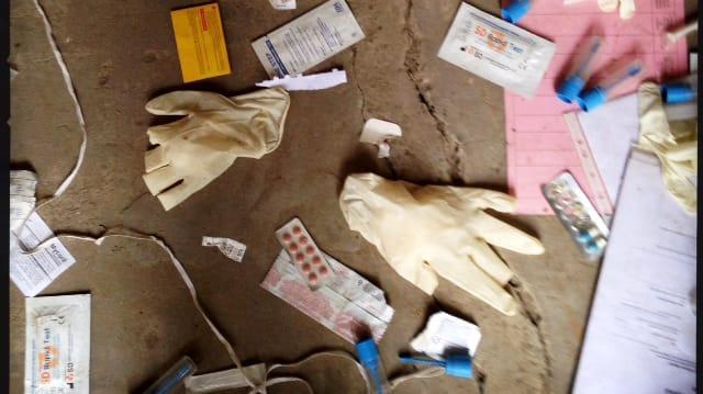 2014-02-26 14:04 CET Nedbrända sjukhus och dödade patienter i Sydsudan Avdelningar som plundrats och bränts ner, lager av mediciner som förstörts och patienter som dödats i sina sängar.