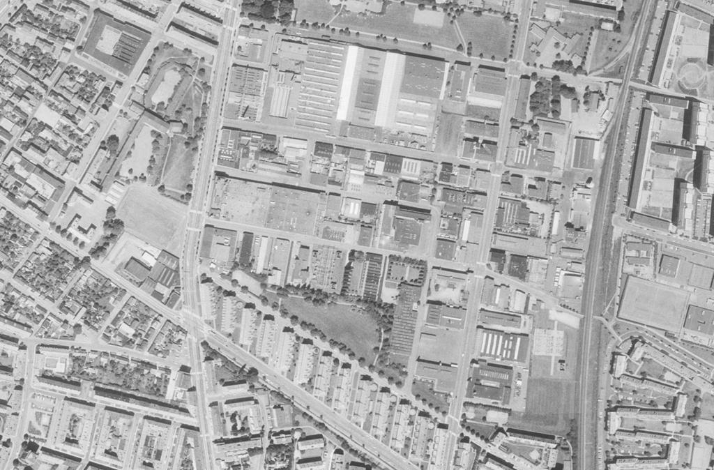 Gullängen Flygfoto ifrån 1970. industriverksamheterna inom kvarteret Lyckan.