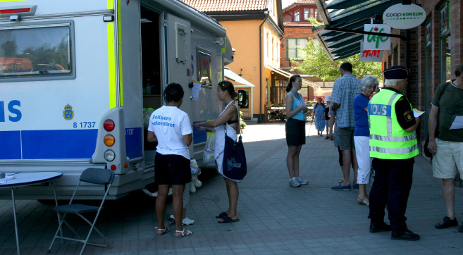 Närpolisområden I City finns sju närpolisområden, fem på Norrmalm och två på Södermalm. Deras huvuduppdrag är att minska brott och öka tryggheten i distriktet med fokus på våld och ungdomar.