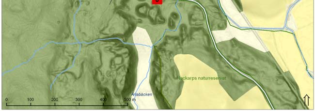 Gå runt denna för att bäst beskåda de sexkantiga pelarna. Karta över området ses till vänster. GPS-punkt: Rallate: 56.0276 13.2653.