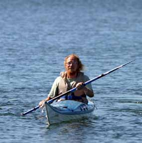 Härifrån kan du njuta av en milsvid utsikt över stora delar av Stockholms södra skärgård. På Fjärdlång kan du fiska, hyra roddbåt, kajak eller bara koppla av i den rogivande naturen.