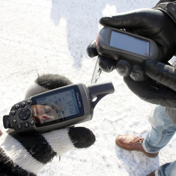 Att fundera över Hur navigerade man innan gps:en blev tillgänglig? Kan du se andra användningsområden för en gps än att navigera? Vad finns det för faror med att använda en gps?