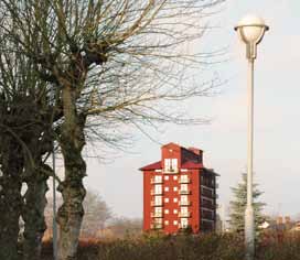 Lagerhuset Byggnaden är från 1918 och arkitekt var Gunnar Asplund. Lagerhuset är en symbol för den reglerade livsmedelspolitik som gällde från 1916 fram till avregleringen 1989 1990.